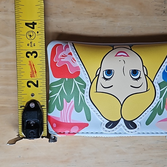 DISNEY BUCKLE-DOWN ALICE IN THE WONDERLAND COIN POUCH - Picture 10 of 12